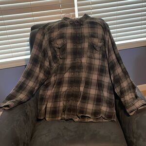 Men’s long sleeve flannel shirt